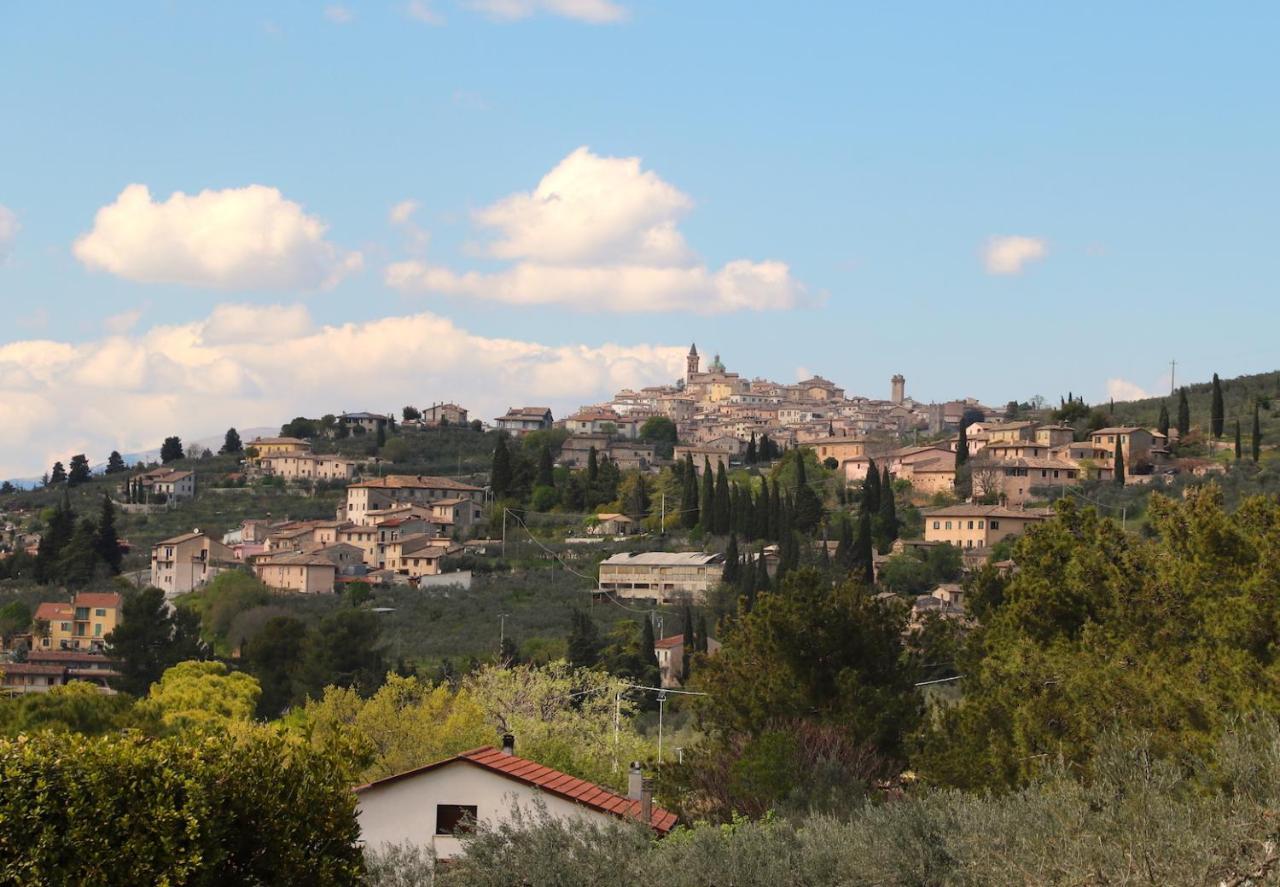 Corte Fratini Appartamenti Trevi Dış mekan fotoğraf