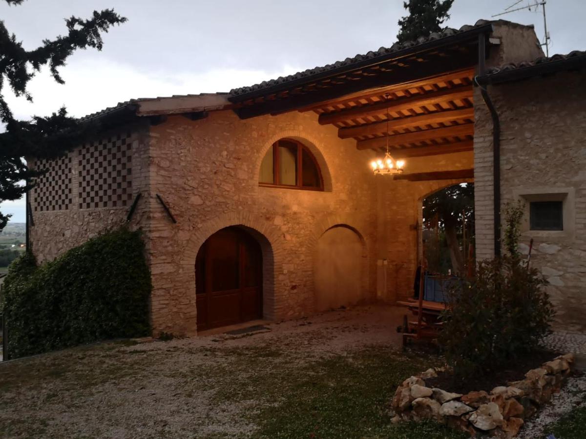 Corte Fratini Appartamenti Trevi Dış mekan fotoğraf
